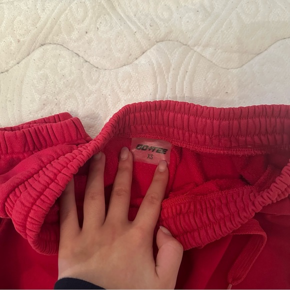 Bo+Tee red sweatpants - Picture 3 of 3